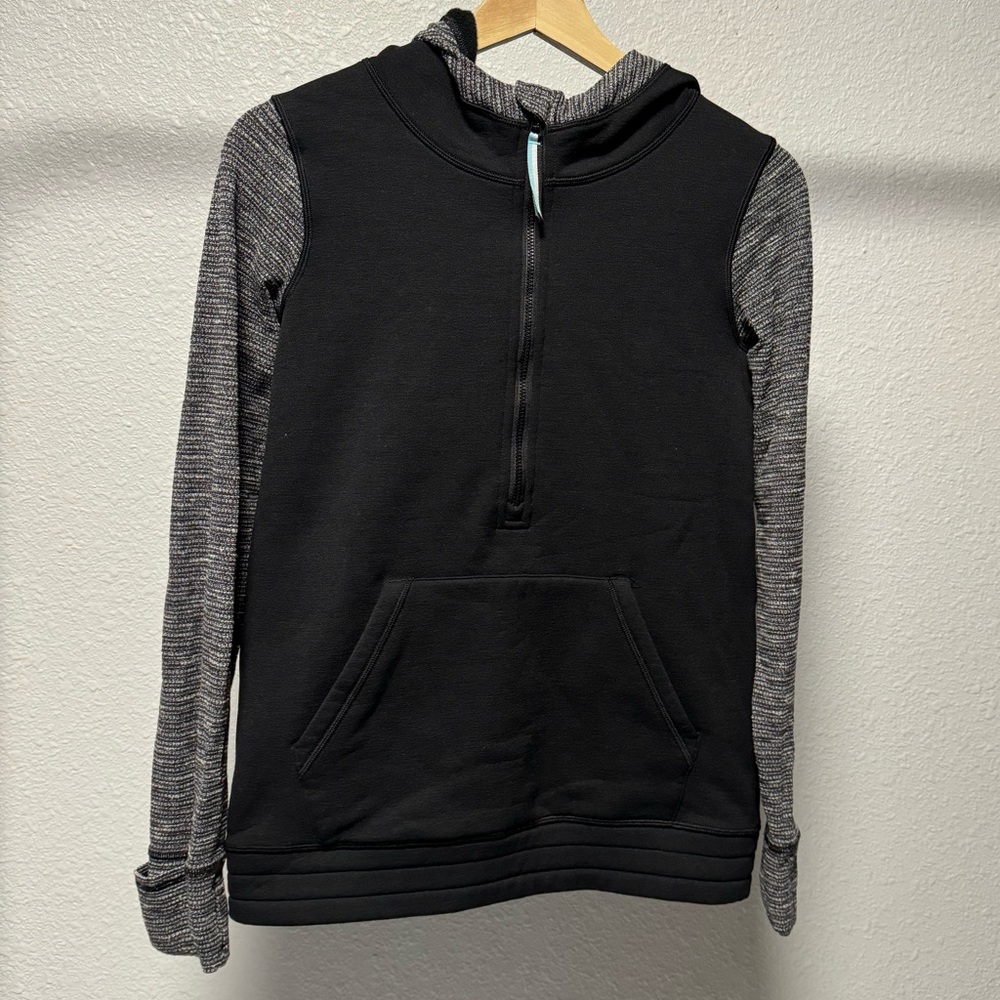 Black ivivva athletic hoodie